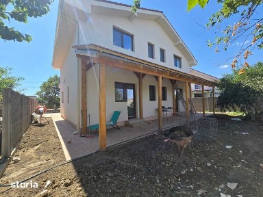 Vand Duplex compus din 2 apartamente in Albina jud.Timis