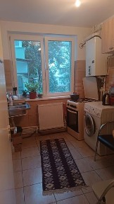 Închiriez apartament cu 2 camere, decomanda, zona Bucovina
