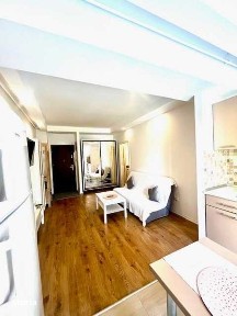 Inchiriez Apartament cu 2 Camere, 