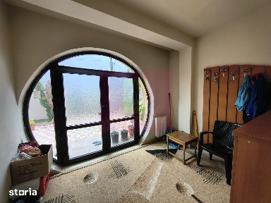Vilă individuală cu 5 camere, curte proprie în Afumați lângă primărie