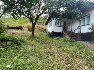 Casa de vanzare, 80 mp, zona Firiza
