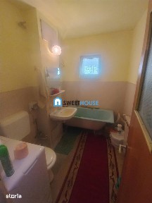 Apartament cu 3 camere cu 2 balcoane la etajul 1 Zona Centrala