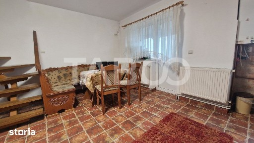 Apartament de inchiriat cu 3 camere balcon la mansarda Vasile Aaron