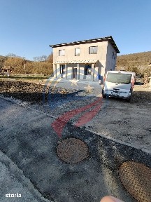 Vilă semifinisată de vânzare str. Remetea 217 mp si 670 mp teren