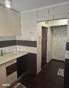Apartament 3 camere,Calea Severinului,Etajul 1/4,instalații schimbate