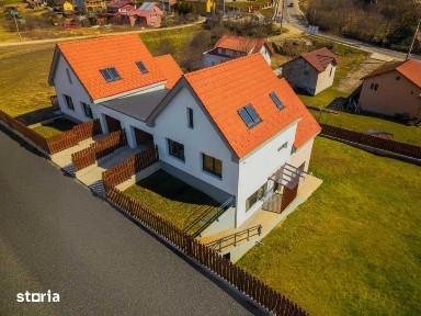 Casa cuplata prin garaj in Salicea, 245 mp utili, teren 523 mp