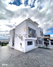 Casa moderna cu priveliste asupra orasului, terasa cu jacuzzi, Iris