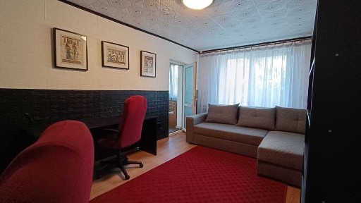 Inchiriez apartament 3 camere la pret de 2 camere - Crangasi - Str. Vintila Mihailescu, Etaj 1, complet mobilat