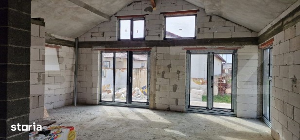 Casa la rosu, teren 2.712 mp, utilitati pe parcela - Oarda de Jos