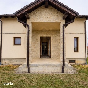 Casa individuala cu 6 camere,357 mp teren,Orizont