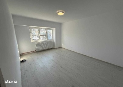 Apartament 2 camere, decomandat, etaj intermediar, statia Bicaz