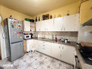 Apartament 4 camere, decomandat, 95mp, etaj 1, zona Turist, Sagului