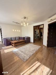 Apartament 4 camere in zona centrala din Giarmata Vii