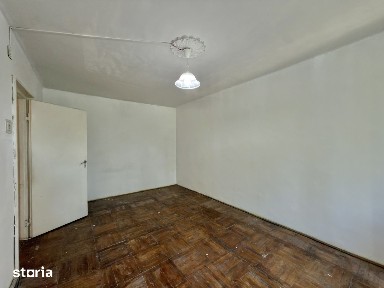 Apartament 2 camere, etaj 2, decomandat - zona Sagului