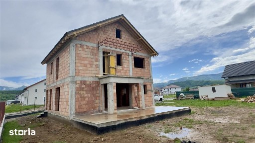 Casa individuala moderna in Talmaciu - 5 camere, 3 bai, teren 400 mp