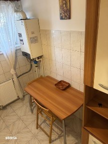 Inchiriez apartament 2 camere decomandat