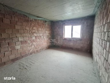 Casa individuala 5 camere 2 bai pivnita 380mp teren in Cisnadie
