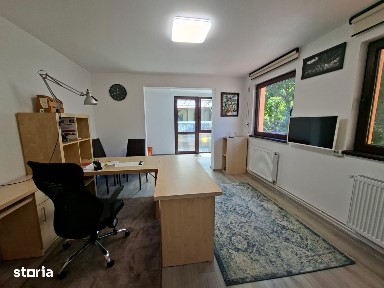 Apartament la casa, pe doua niveluri - Zona Blumana, Str. Gradinaril