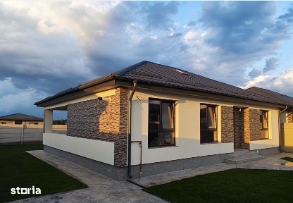Casa 4 camere | Bacu | Joita | super poziție | Lângă Dragomirești