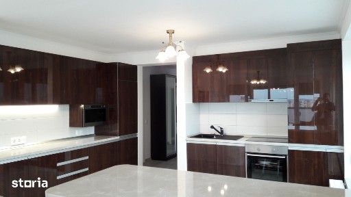 Penthouse cu 3 camere, terasă de 37 mp și parcare Avantgarden!