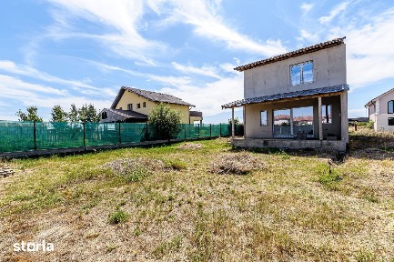 145 mp utili, 3 dormitoare, două băi și 419 mp teren