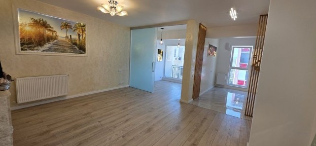 Apartament deosebit, 2 camere cu garaj și boxă, zona Zorilor-Golden Tulip!