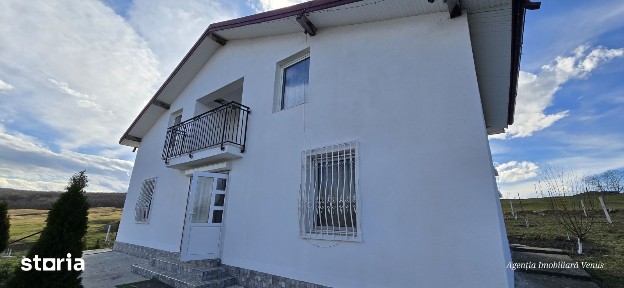 Casa noua cu etaj la Cervicesti