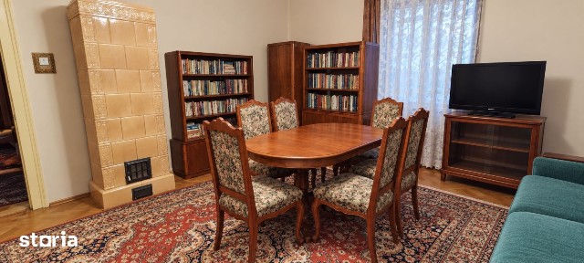 Apartament la casă, 80 mp utili și teren de 190 mp - zona centrală