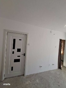 Vand garsoniera la etaj intermediar (penultimul)