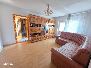 3 camere, etaj intermediar, 49000 euro