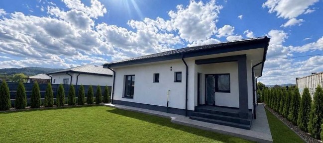 CASA 3 CAMERE Dumbrava Rosie