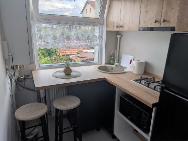 Închiriez apartament cu 1 camera,Între Lacuri