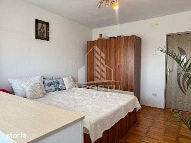 Apartament cu 2 camere, centrala proprie