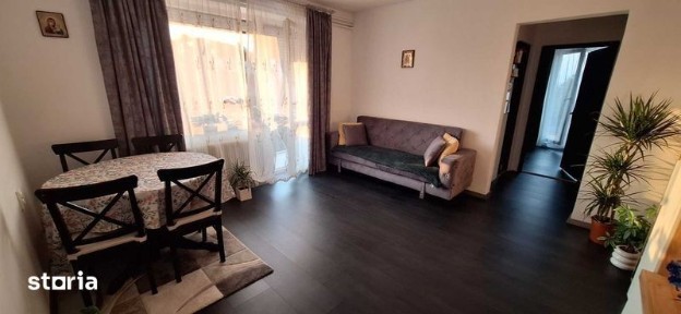 Vand apartament cu 2 camere