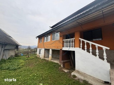 Casa de vanzare la 12 km de Bistrita | Teren 400 mp | Zona linistita