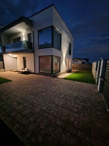 Proprietar, ofer spre inchiriere vila moderna in duplex