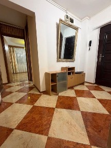 Inchiriez apartament 3 camere str Petre Ispirescu ( la 15 min de Unirii)
