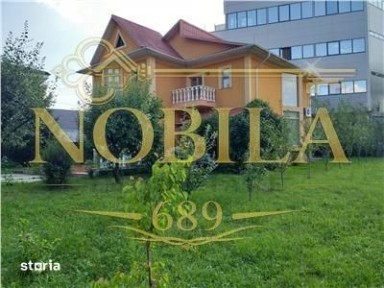 CASA DE FAMILIE in zona rezidentiala ultracentrala Onesti DE VANZARE