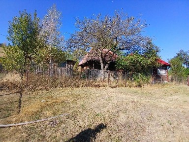 2 Case + teren 360 mp, C.F. in Muntele Rece, 23000 euro - negociabil