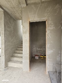 Casa 4 camere, 3 bai, 2 gradini, parcari in Borhanci