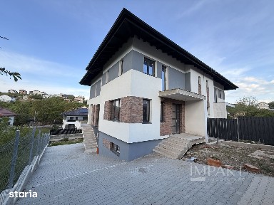 Casa cuplata cu garaj dublu, in Dezmir!