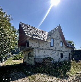 Casa la rosu in Dej, 2200 mp teren