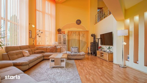 VILA SANNE - 10 camere, teren 1300 mp, Hălchiu