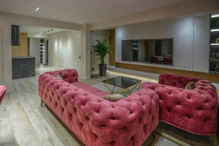 Penthouse de închiriat.
