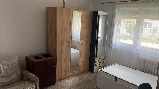 Dau in chirie apartament 3 camere Manastur