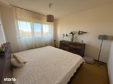 Ap 3 camere, decomandat,etaj 5 - zona Piața Rogerius.Pret 104.900 euro