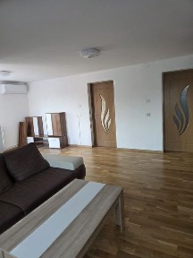 Jumate din duplex cartier Primaverii