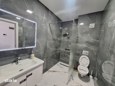 Inchiriez apartament river park