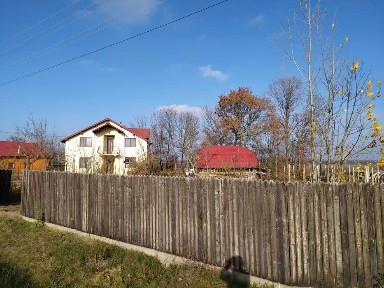 Vand casa la tara