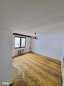 Proprietate semidecomandată,Central-zona cinema patria,Etajul 1/4